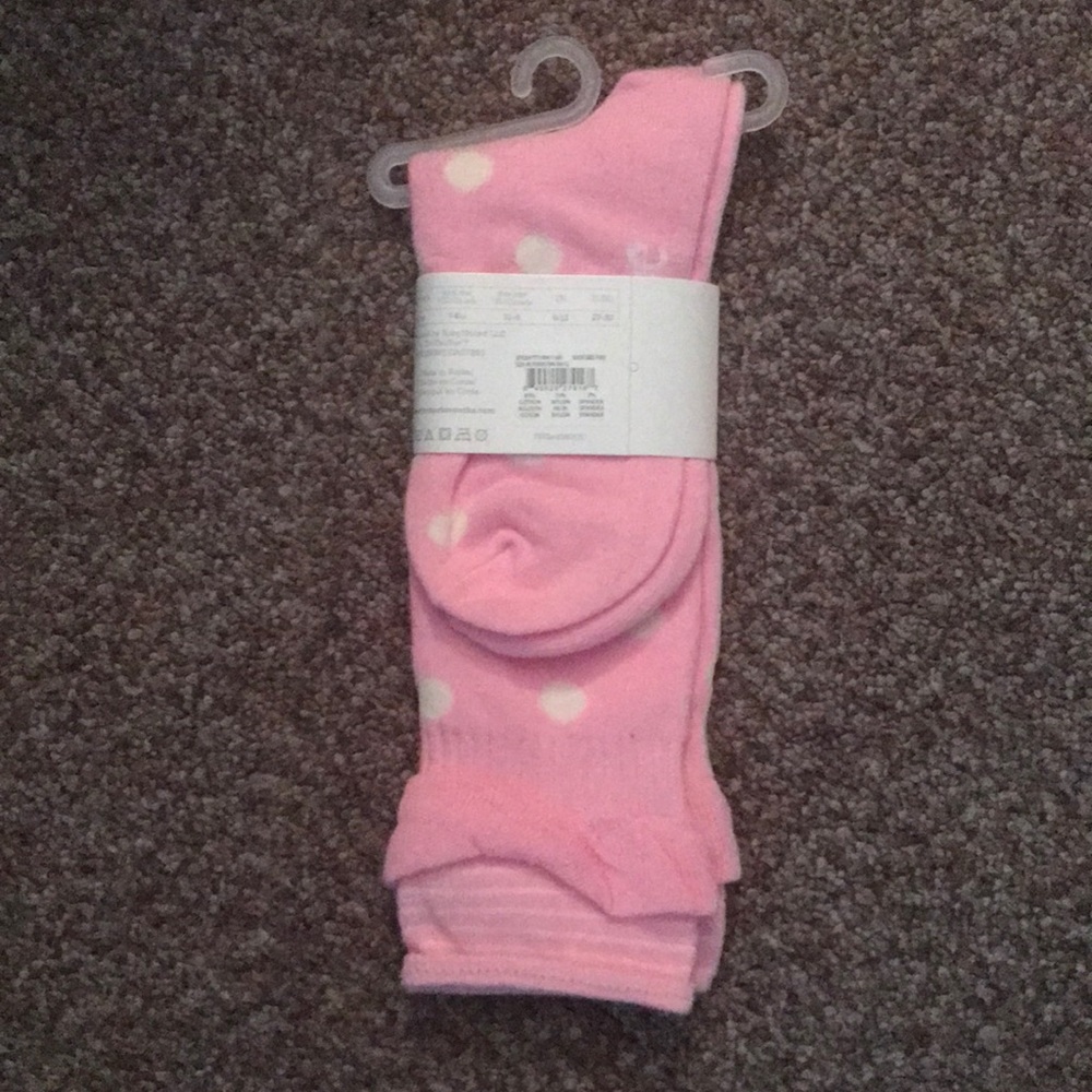 2/$7 🆕 Tictactoe Pink Polka Dot Ruffle Socks - Picture 3 of 5